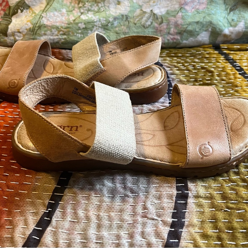 Born women’s sandals size 7